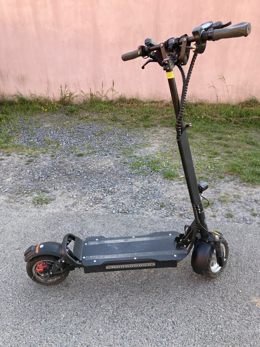 Elektrokolobezka ELS Moto Q 008