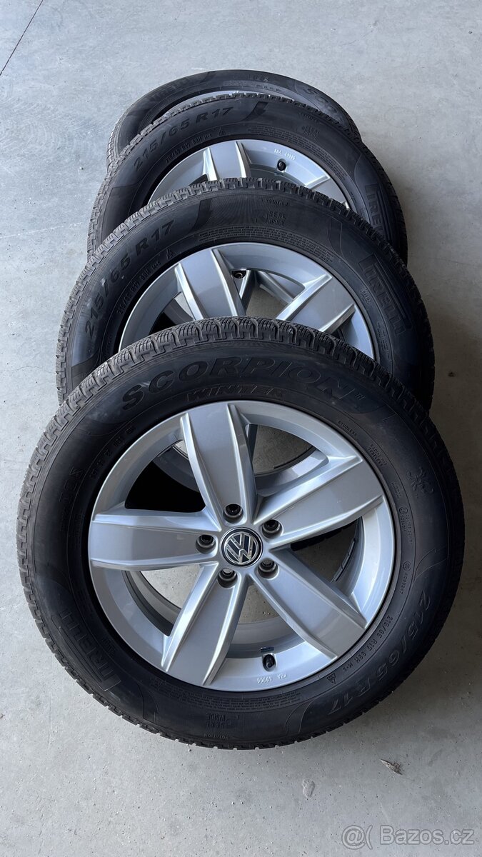 Volkswagen originální kola 17” se zimními pneu
