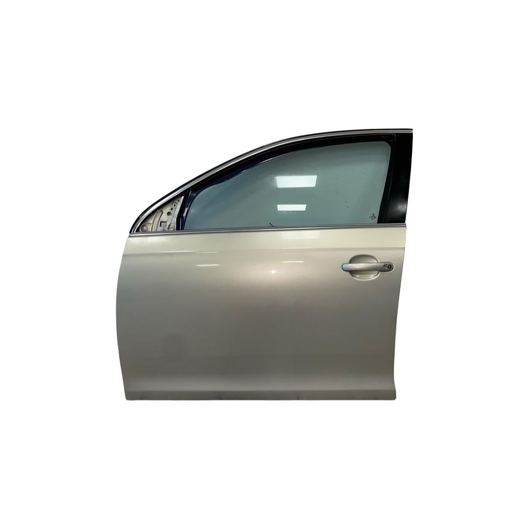 Levé přední dveře stříbrná LR7L VW Golf 6 kombi r.v. 2012