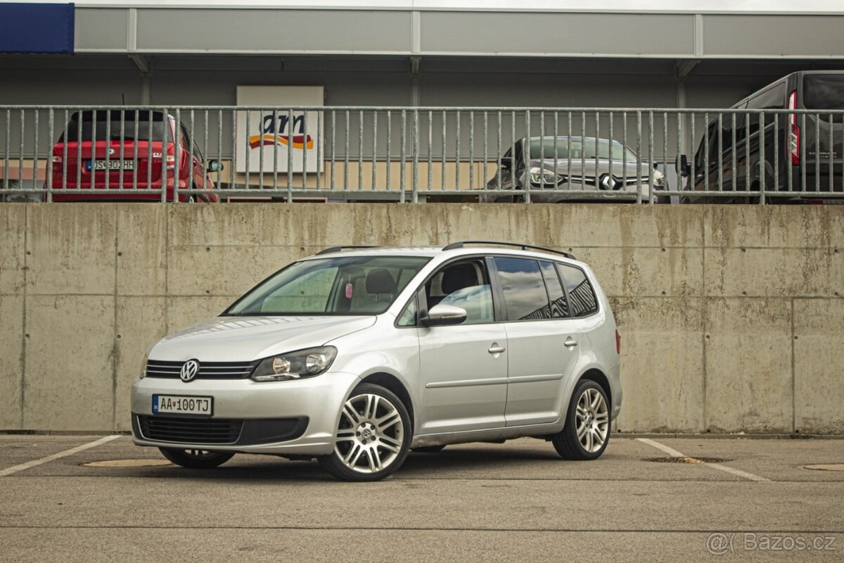 Volkswagen Touran 7 miestny rodinné 1.4 tsi