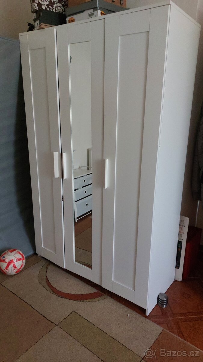 Ikea Provence nábytek rozkl.sedačka, komoda, skříň