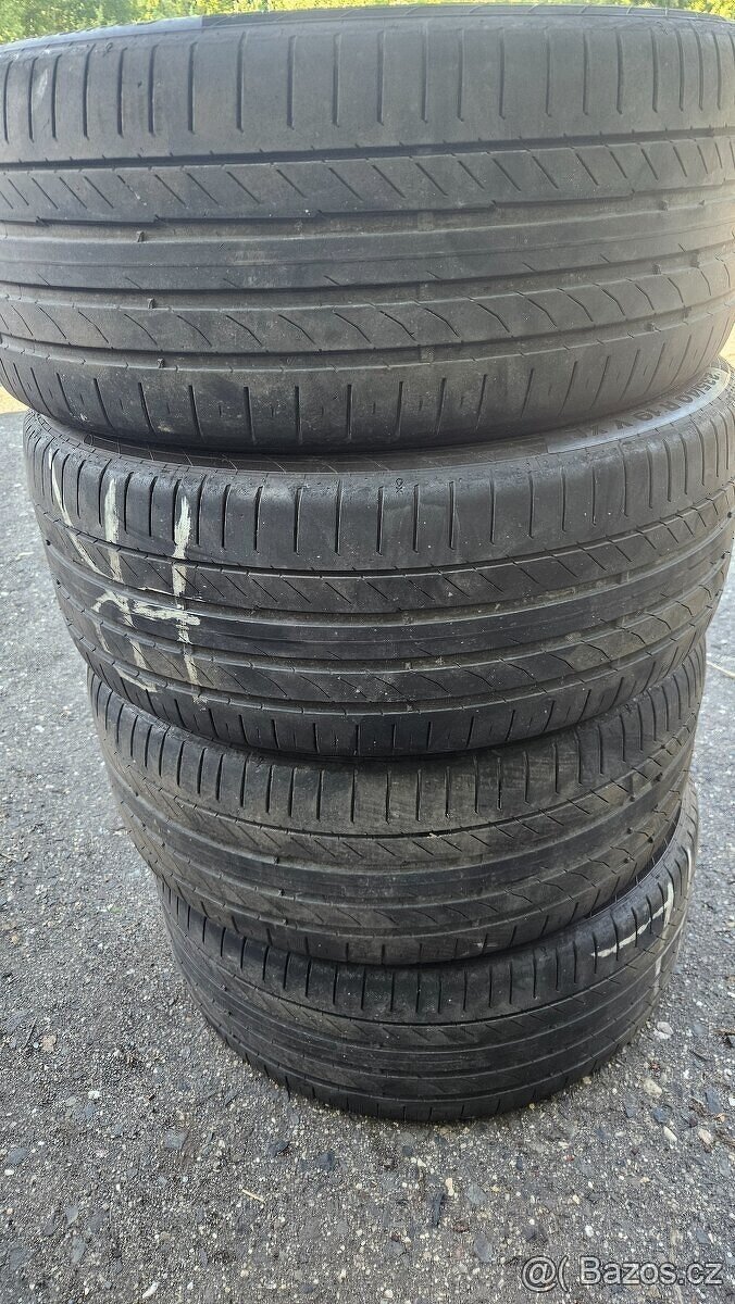 Sada letních pneu rozměr 235/40/19 značka Continental