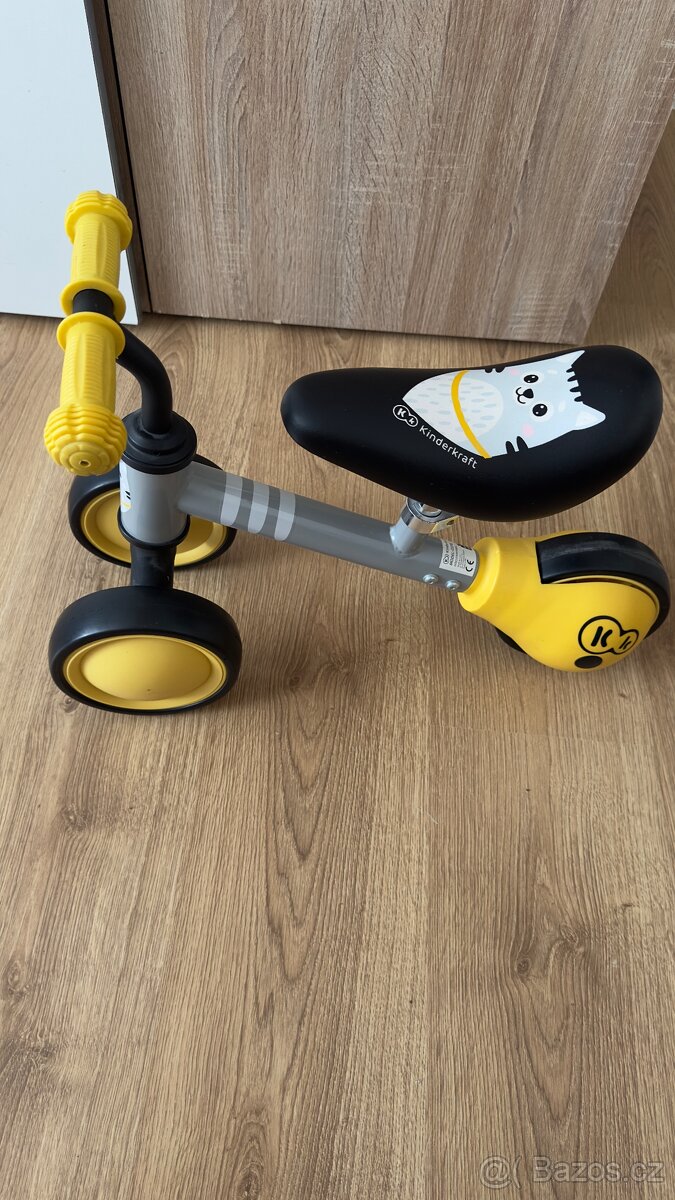 Kinderkraft odrážedlo