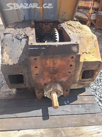 Zetor 7711. 7745. diferencial pro kotoučové brzdy.