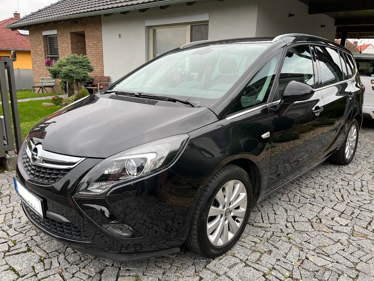 OPEL ZAFIRA 2.0 CDTI INNOVATION 121 kW 7-MÍST TAŽNÉ