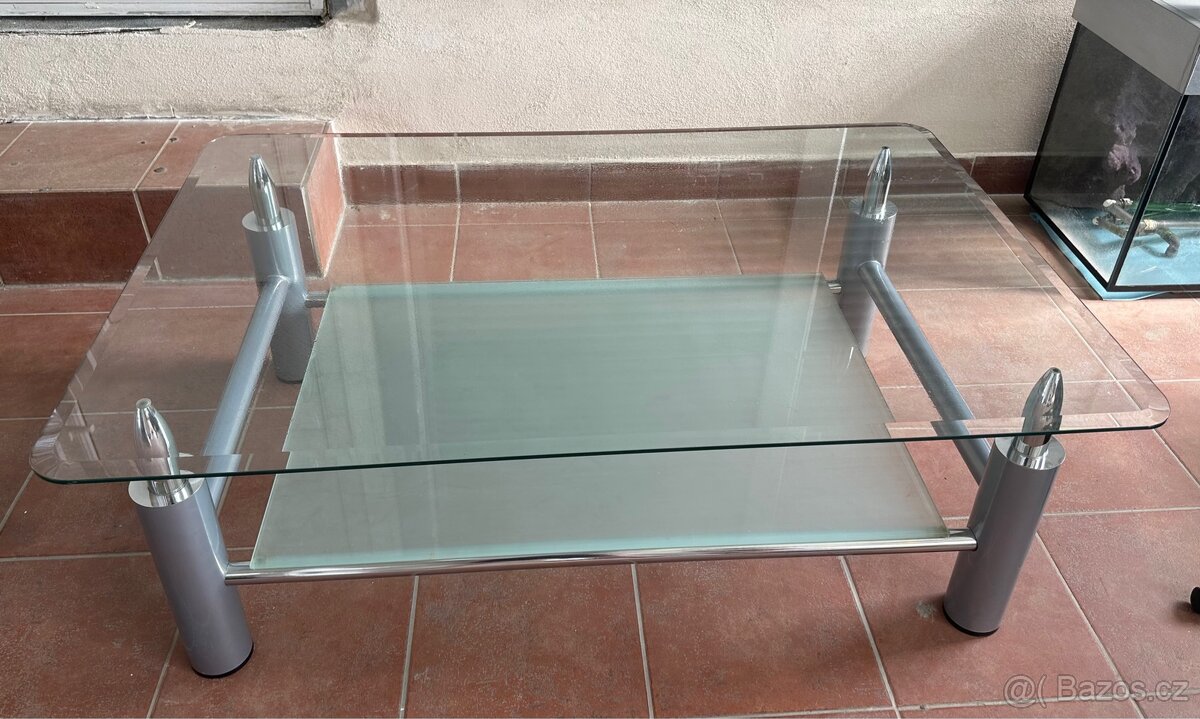 Konferenční stolek