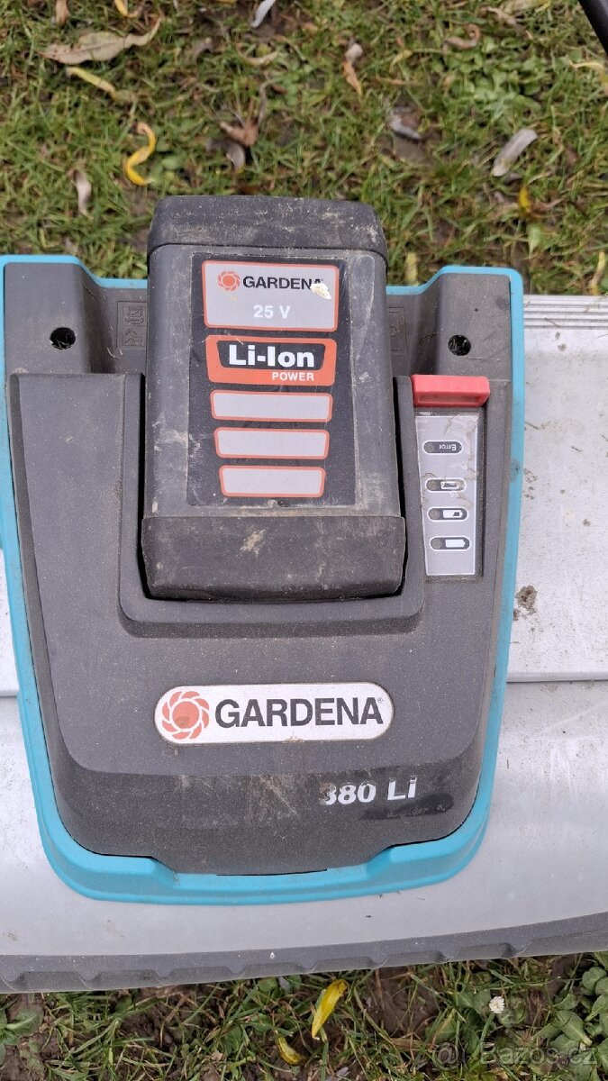 Akumulátorová vřetenová sekačka Gardena Li