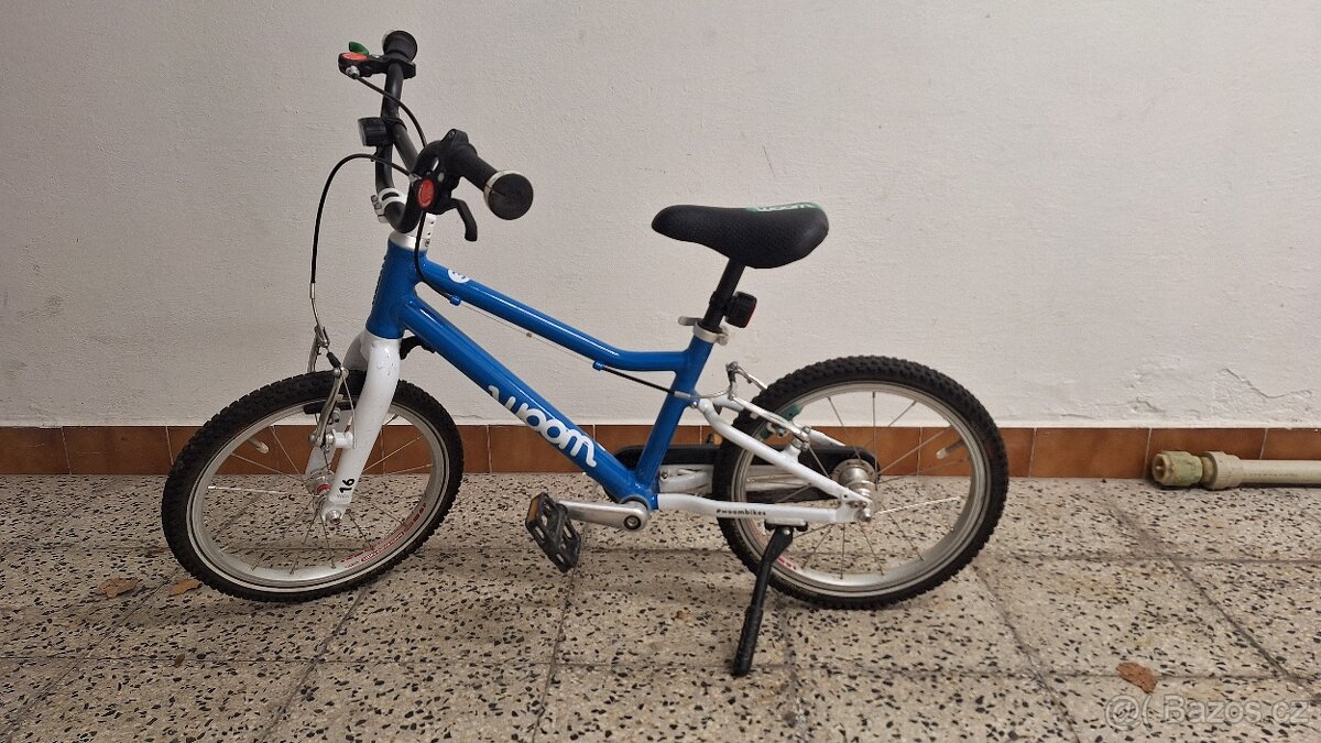 Woom 3 (16) + stojánek