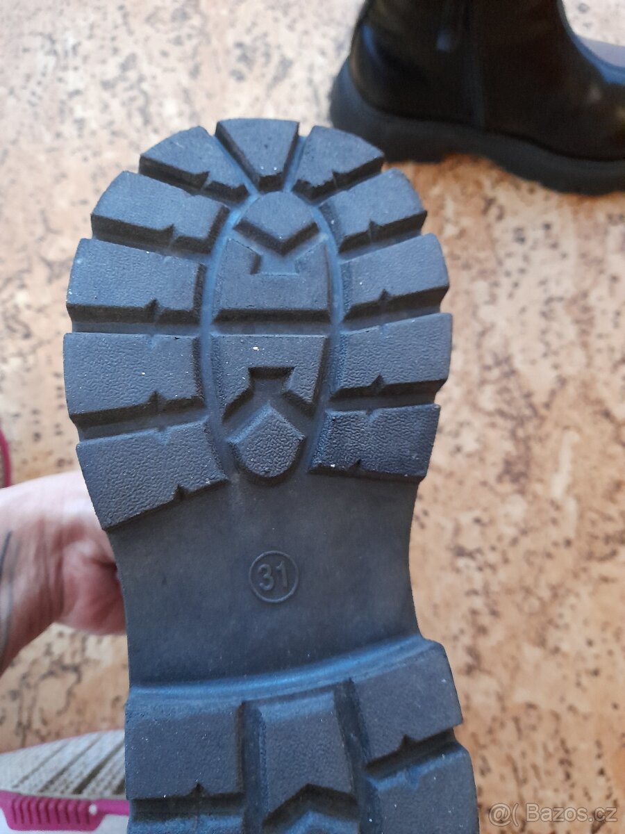 Dívčí kotníkové boty vel.31