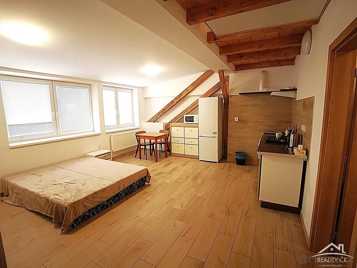 Pronájem 2,5 +1 U vlakového nádraží