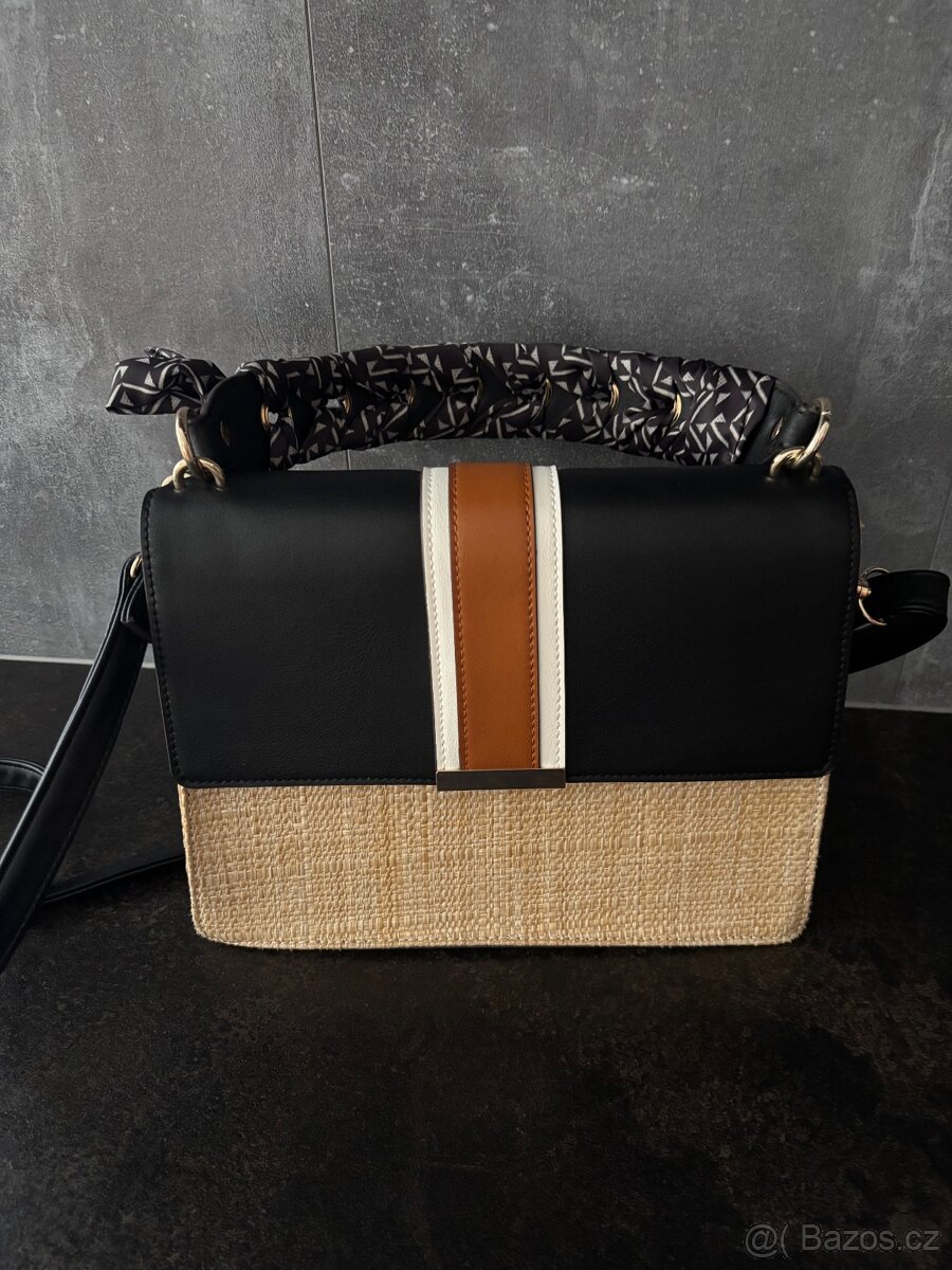 nová kabelka s šátečkem