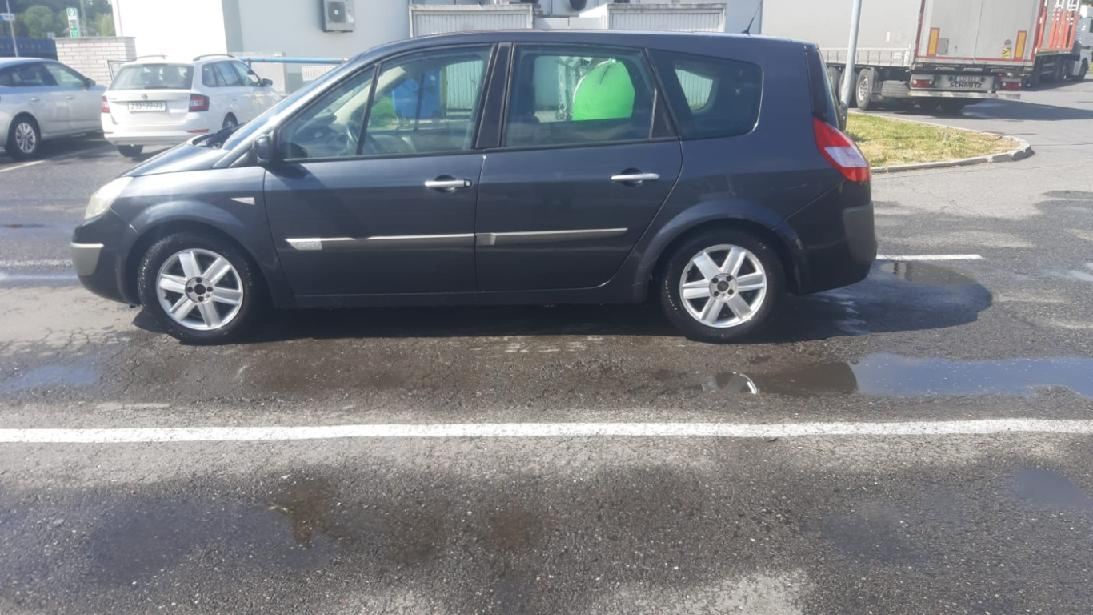Renault Grand Scenic VELKA SLEVA