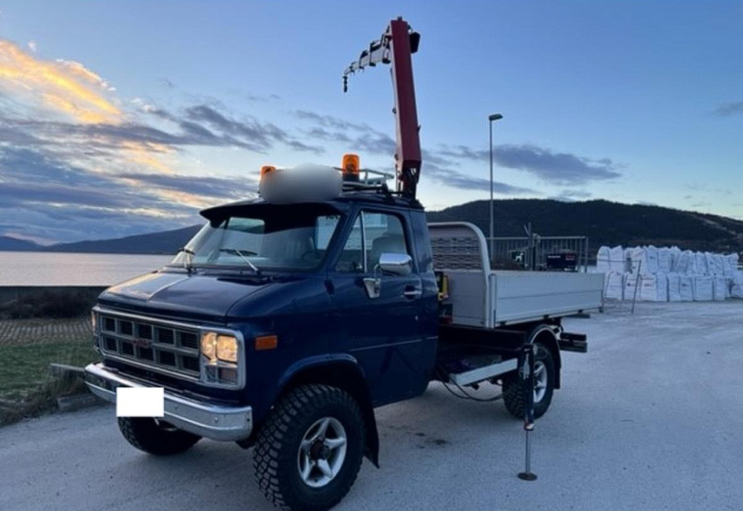 Sklapac GMC s hydr. ruk HMF 4x4 automat rv:1979