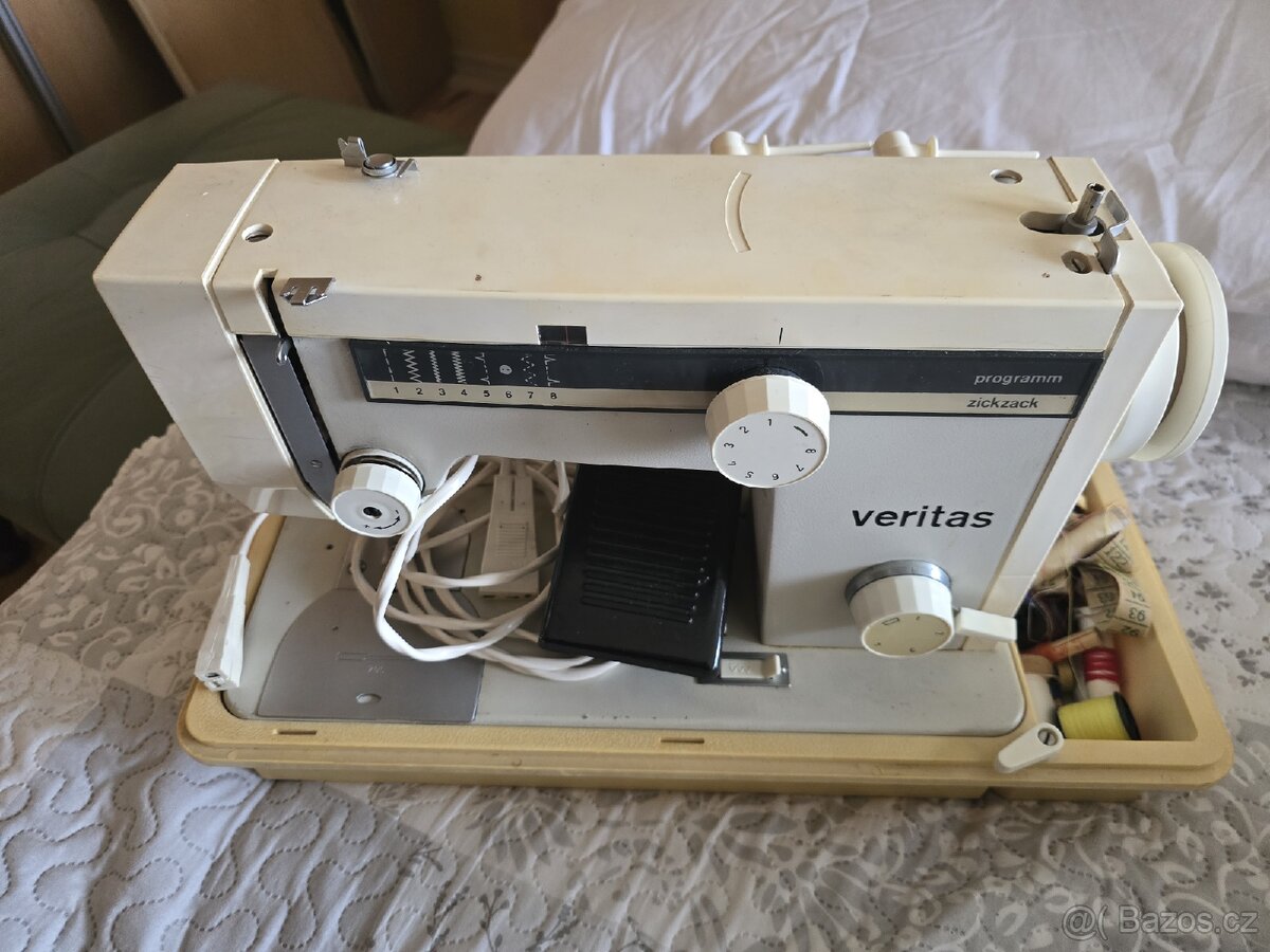 VERITAS 8014/29 KOMBINAT kufříkový šicí stroj