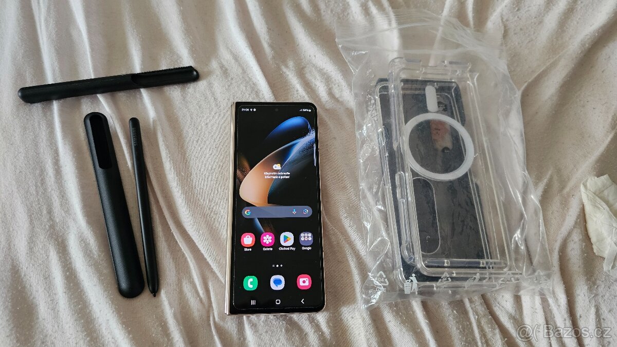 Samsung Galaxy Z Fold 4 12/256GB - TOP Stav + PEN