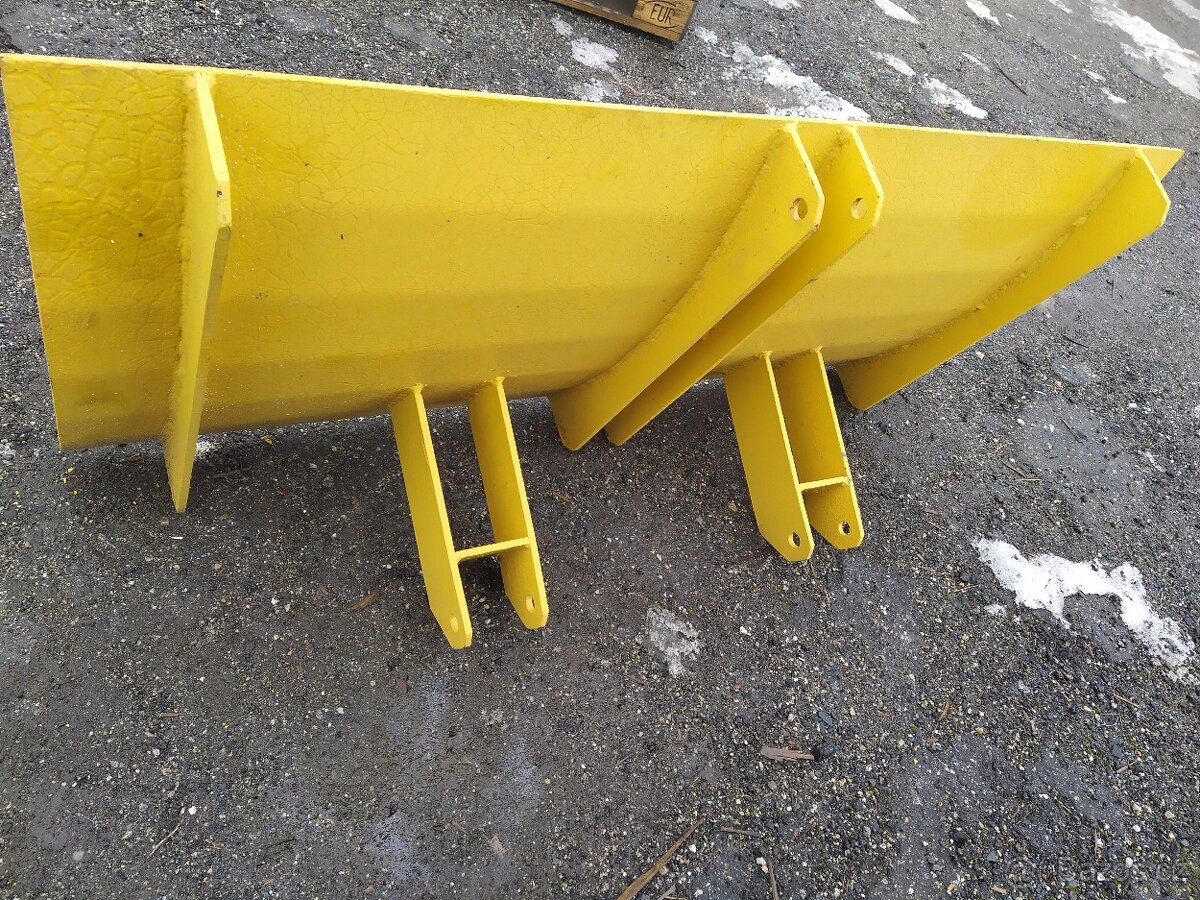 Radlice za malotraktor 130 x 59 cm,z plechu 8 mm, tříb.závěs
