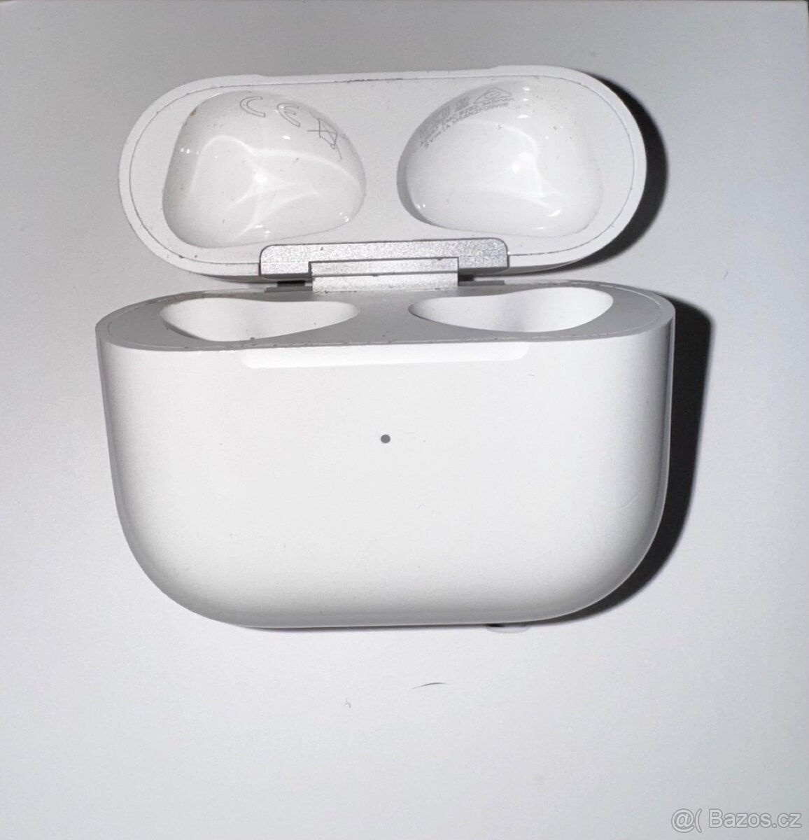 Náhradní bezdrátové nabíjecí pouzdro Airpods 3