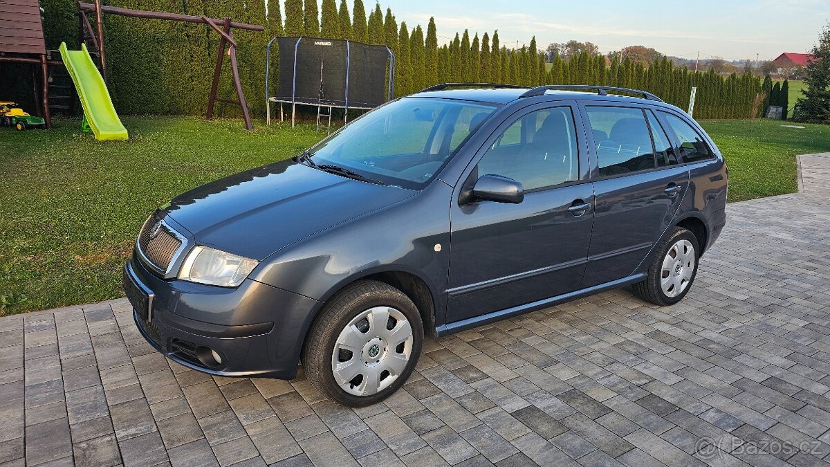 ŠKODA FABIA COMBI FACELIFT 1.4 16V, KLIMA, TAŽNÉ ZAŘÍZENÍ