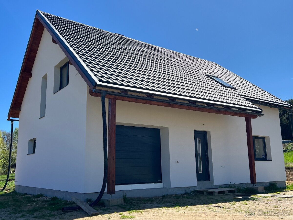 Novostavba. R.D.  Smržovka ,Malostranská ulice