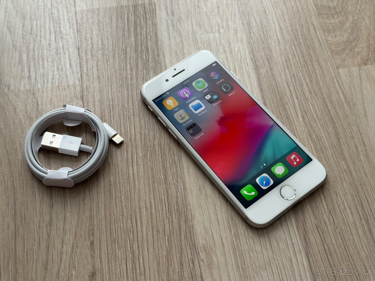 Apple iPhone 7 32Gb Silver - jako nový