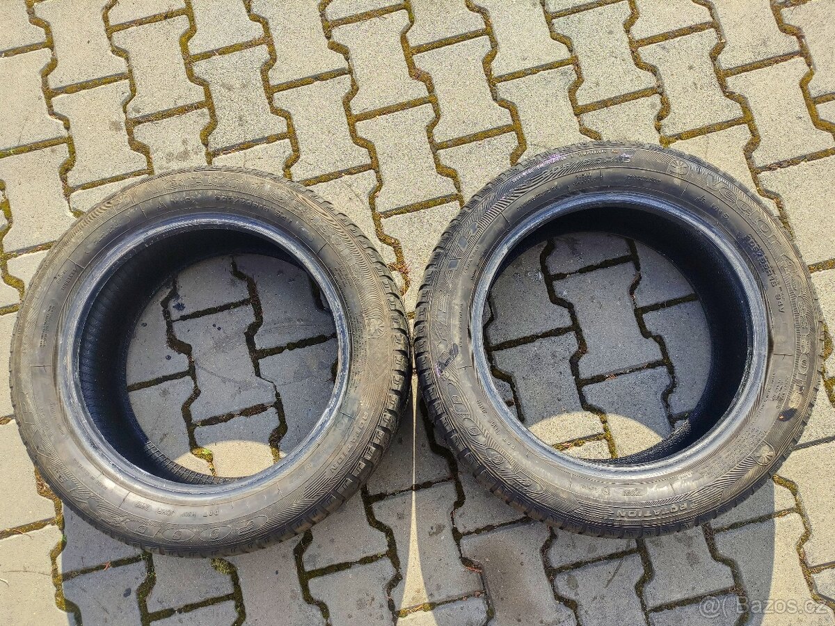 Celoroční pneu 205/55/16 profil 4.5mm. Cena za kus 300,- kč.