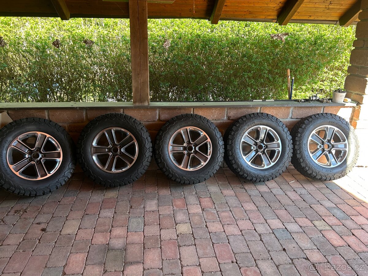 Jeep Wrangler JL JK alu kola Sahara 255/70 r18 Allterrain