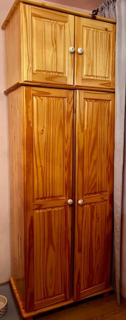 Šatní skříň s nástavcem