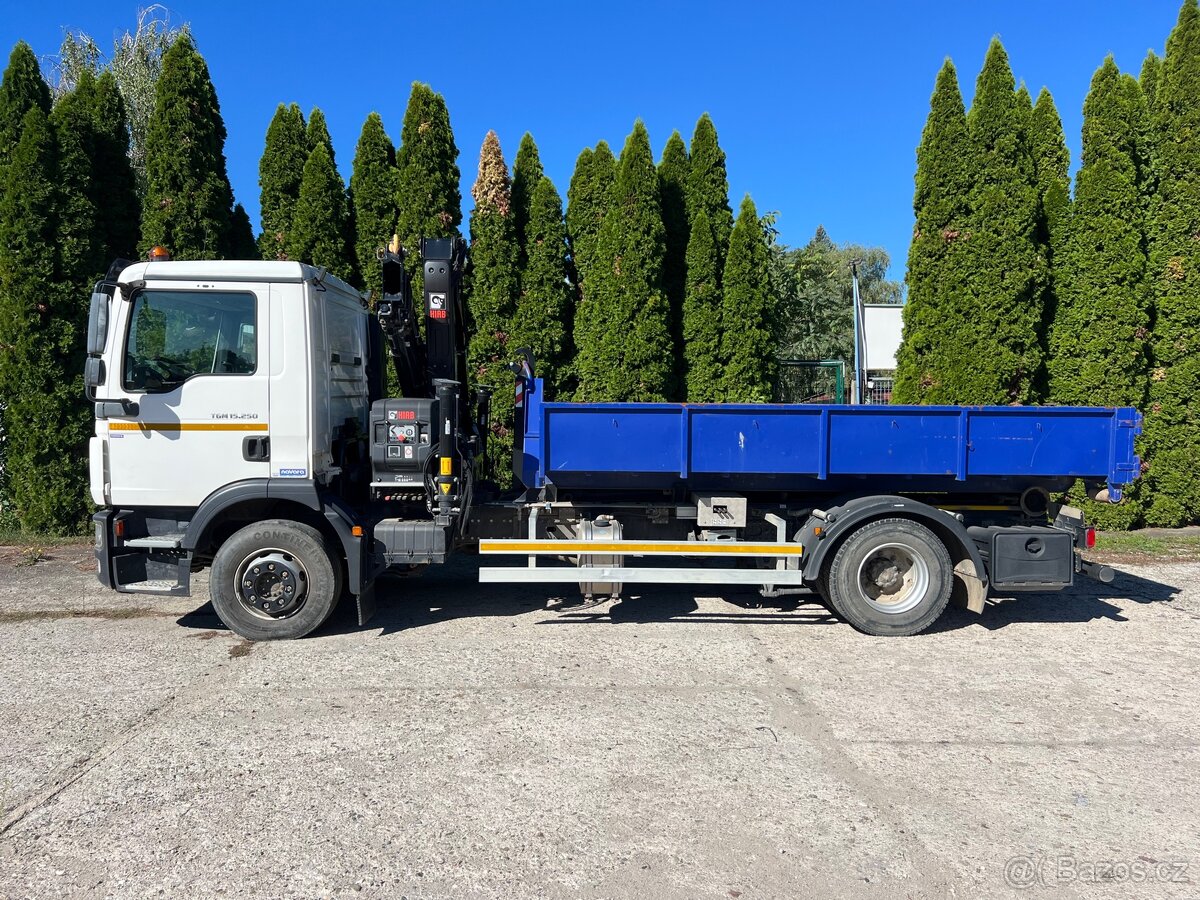 Nosič kontejnerů s HR Man TGM 15.250 – ruka HIAB + nosič 8t