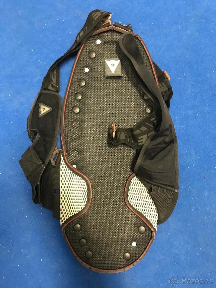Páteřák Dainese