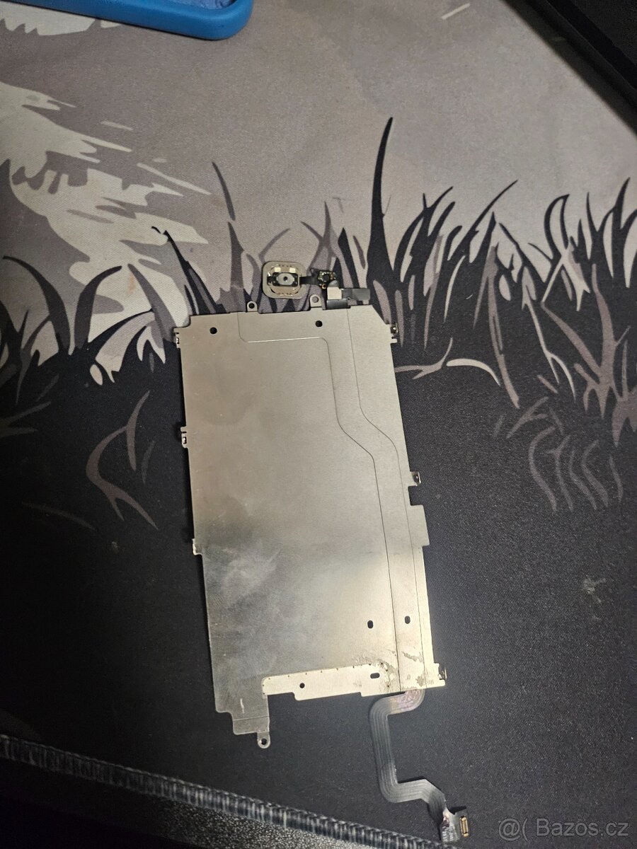 Kovova deska pod displej iphone 6 i flex kabelem + home butt
