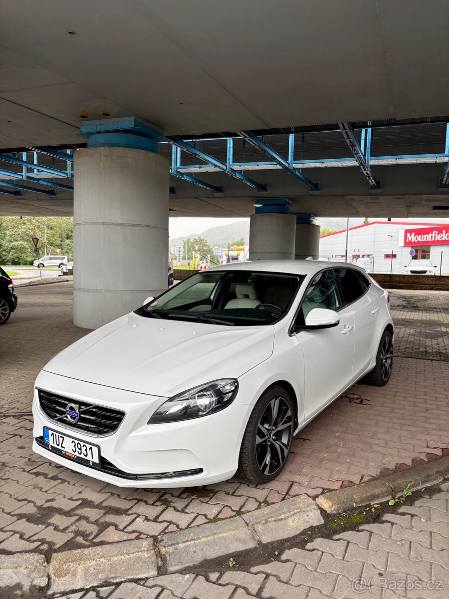 Volvo V40, 2,0d - 140kw