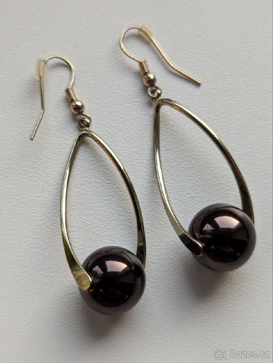 Zlaté náušnice Bižuterie hnědé kuličky