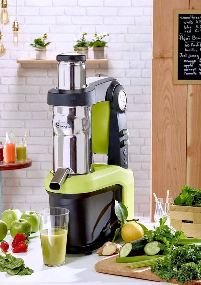 Prodám profesionální šnekový odšťavňovač Santos N65