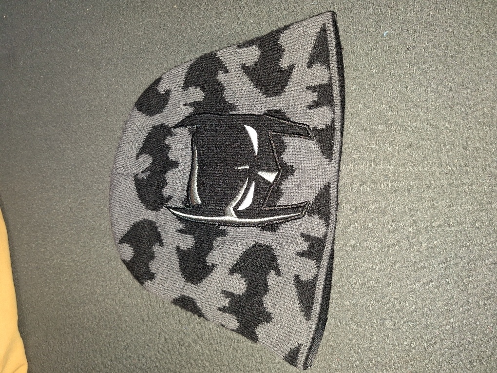 dětská zimní čepice značky Batman.Velikost neuvedena