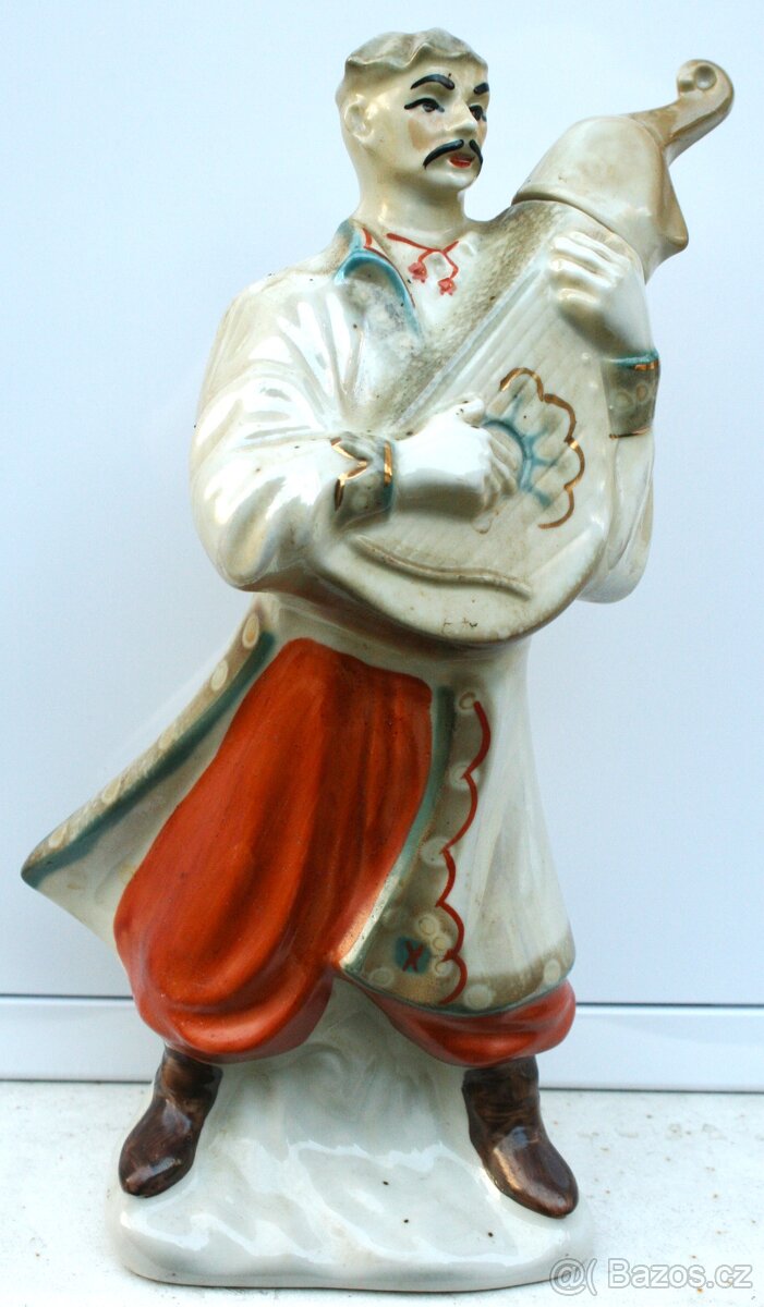 Figurální keramická lahev od alkoholu 4