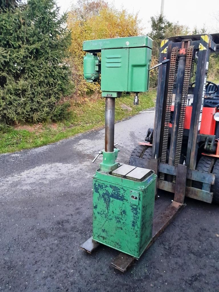 Závitořez - Sloupová vrtačka