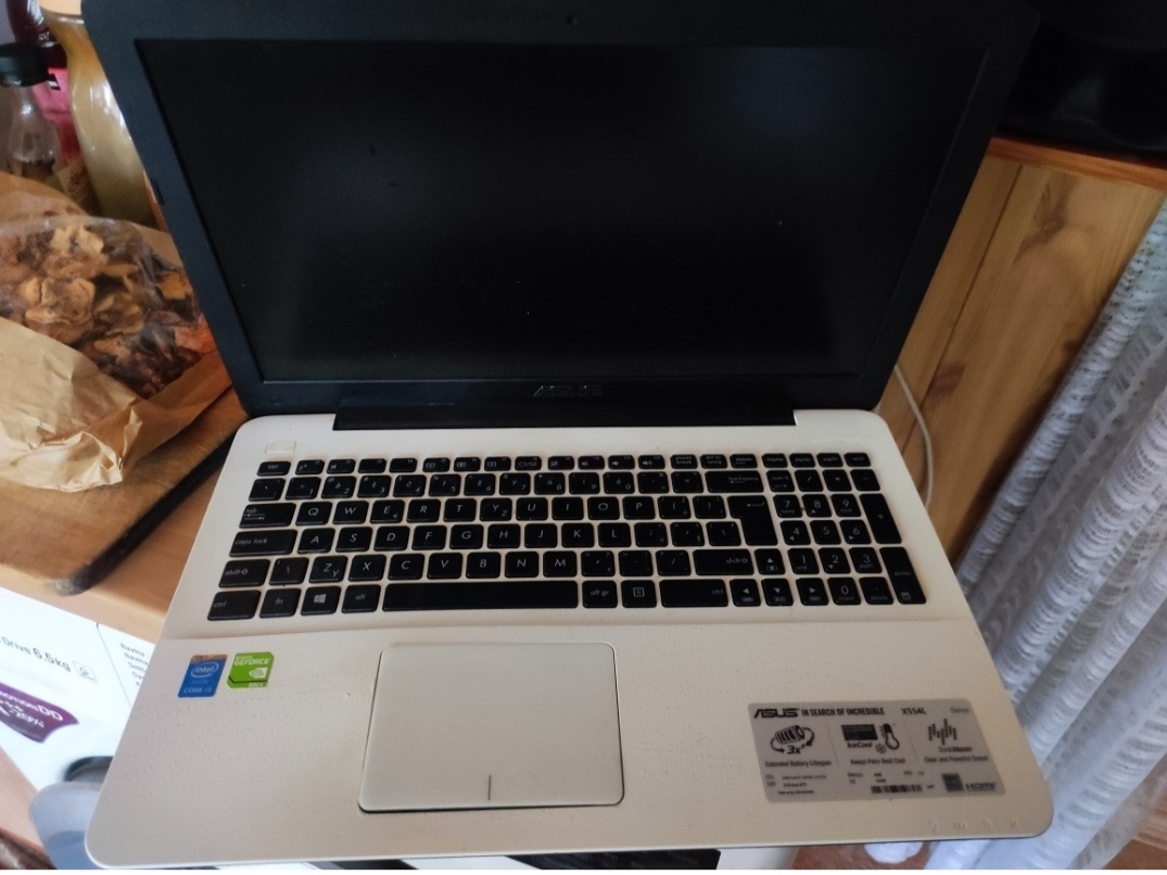 Asus x554L