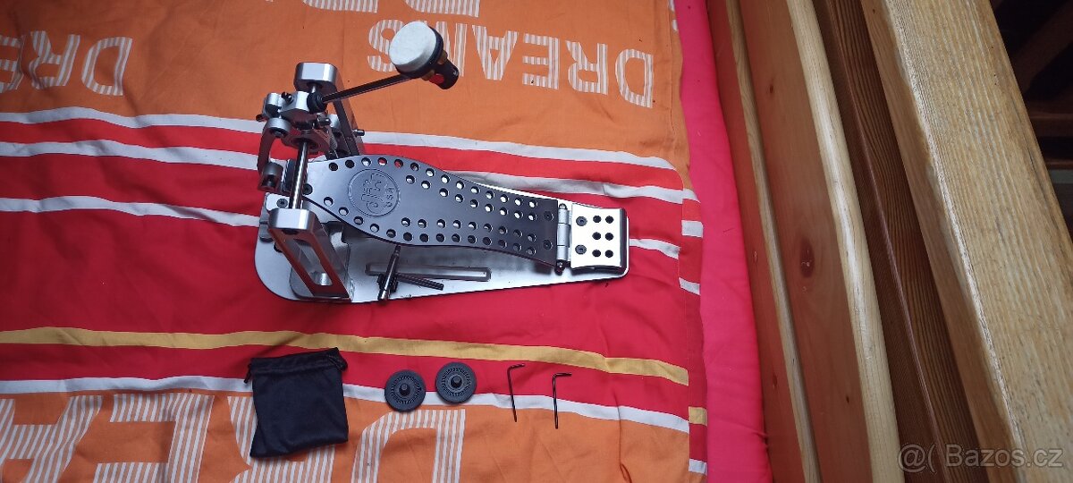 DW MDD Single Pedal Gun Metal