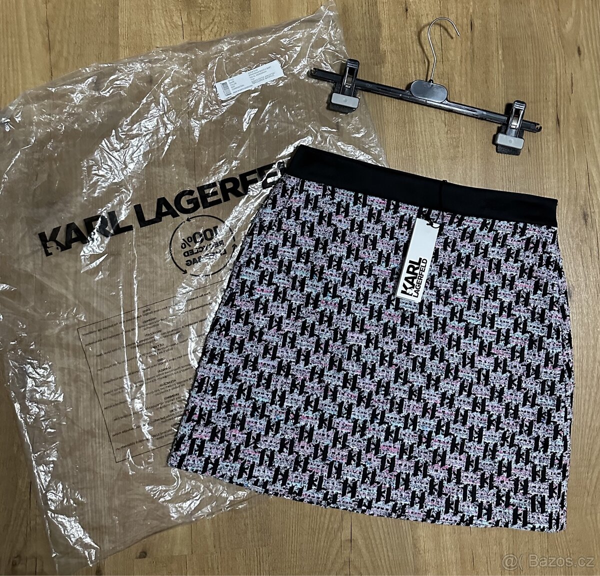 Nová sukně Karl Lagerfeld