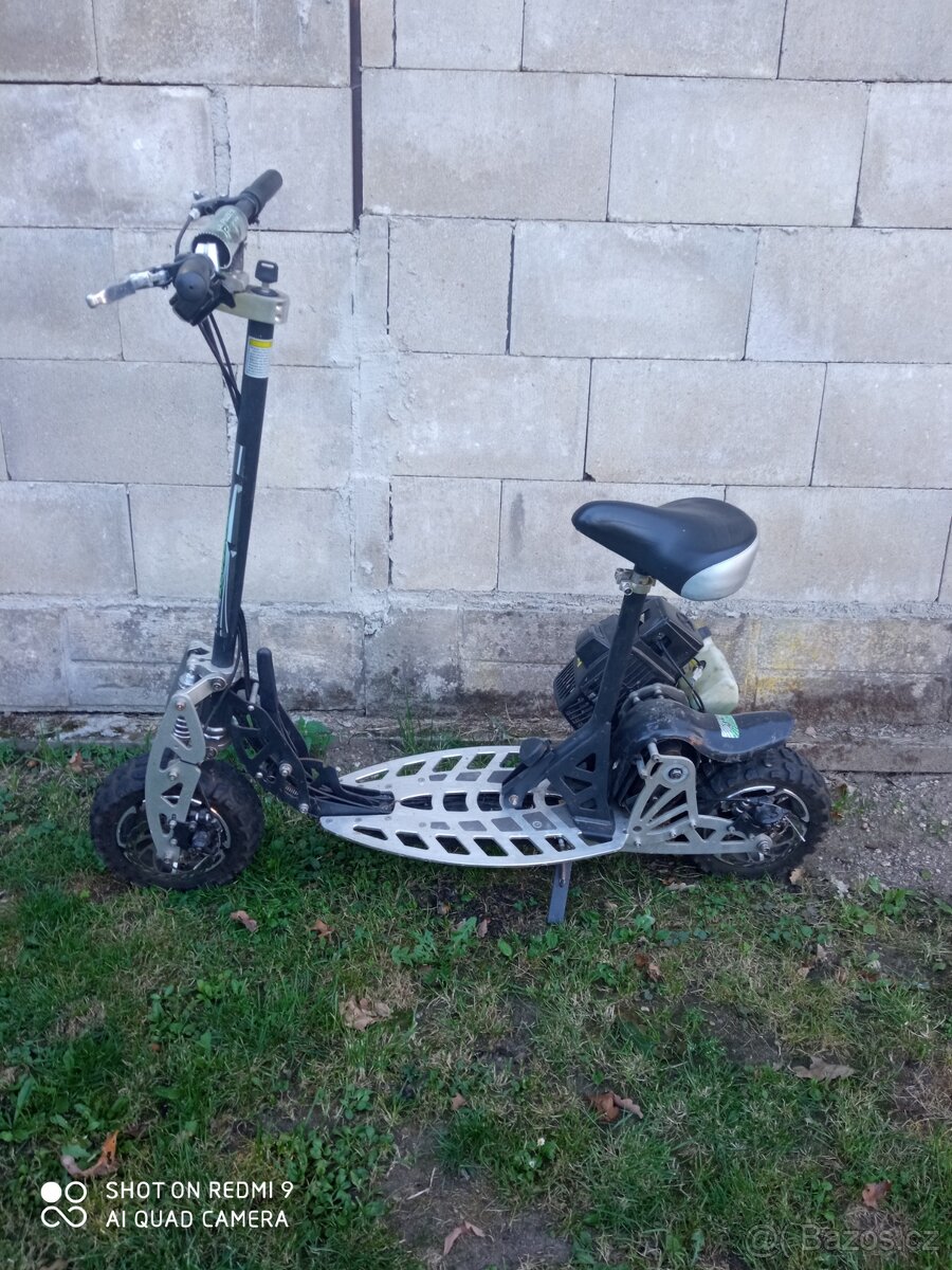 Benzínová koloběžka