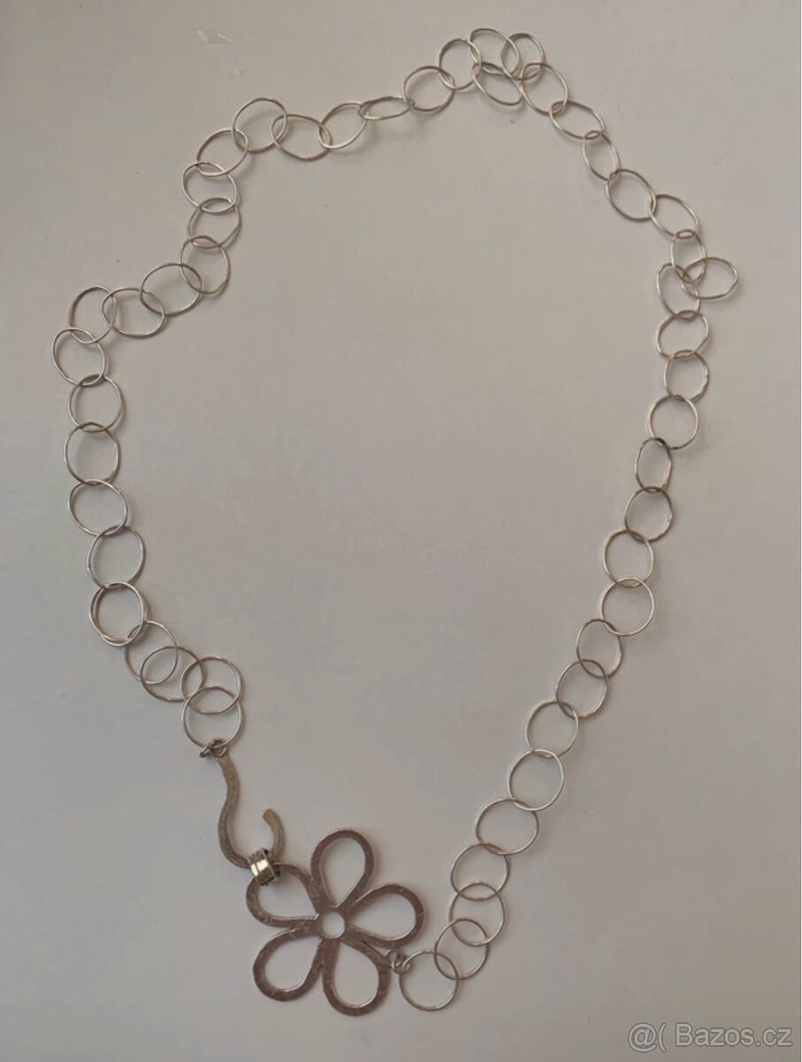 Stříbrný řetěz, náhrdelník z kroužků