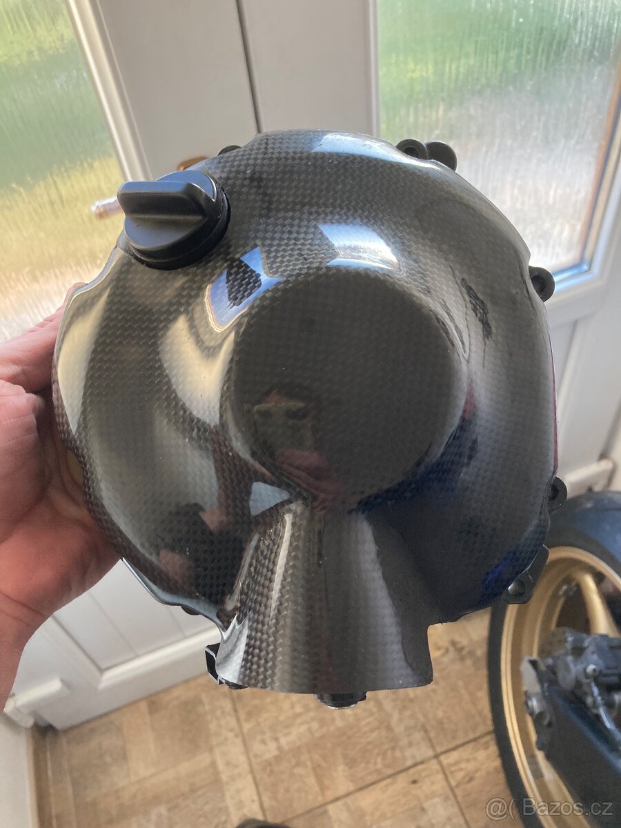 Vika motoru s karbonovymi kryty na Yamaha R6 06-16