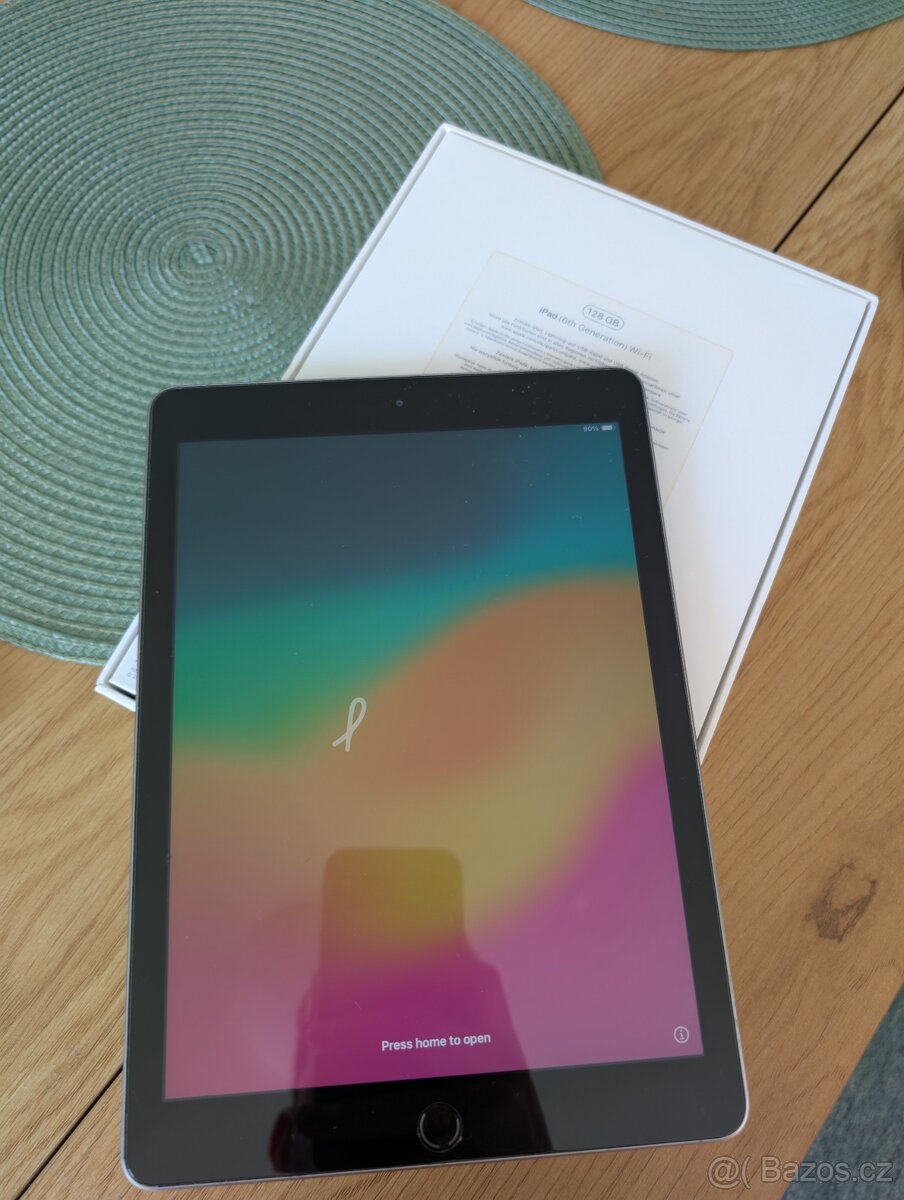 Apple ipad 6th. Gen (6. generace) 64 GB