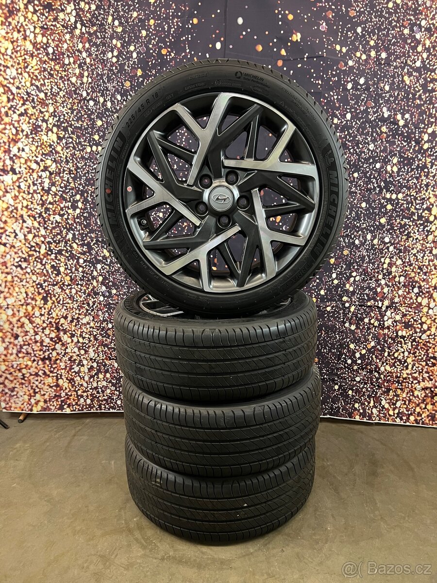 HYUNDAI KONA 225/40r18 Alu kola+ letni pneu