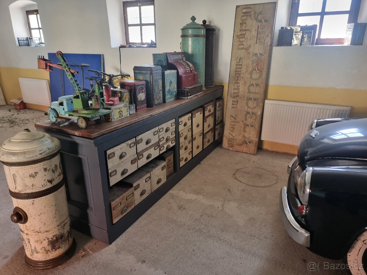 Plechovky, dózy, zásobníky, pokladna,pozůstalost z obchodů