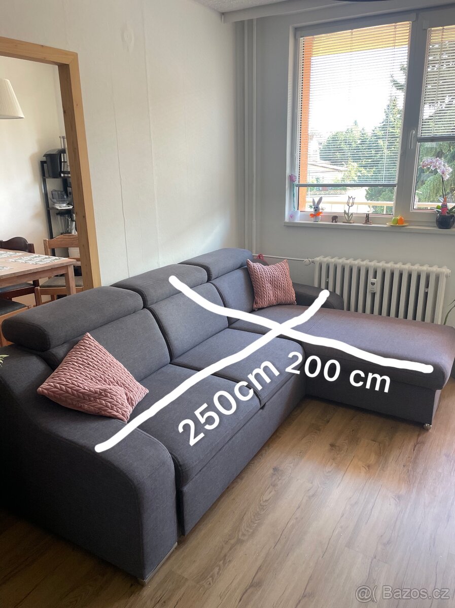 Rozkládací sedačka s úložným prostorem