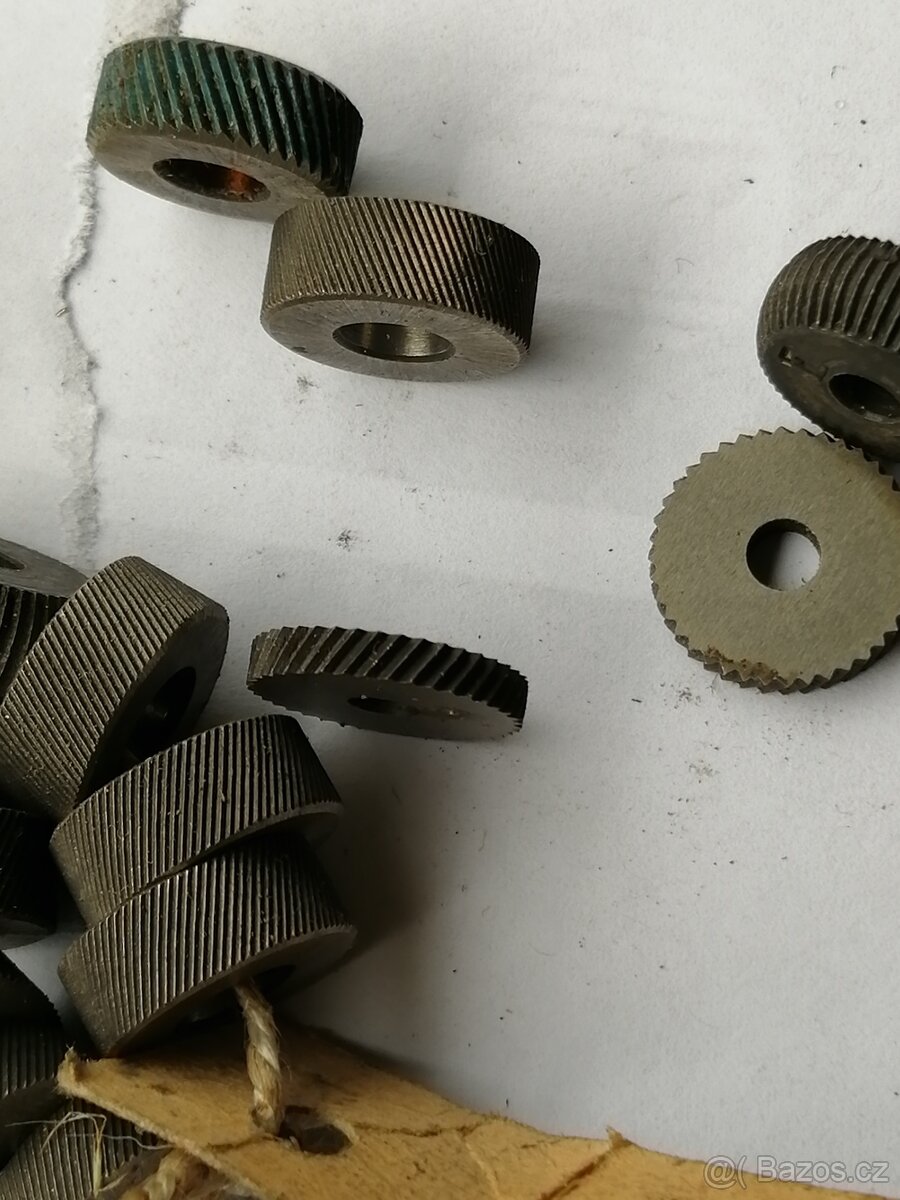Prodám rádlovací kolečka prům.15 a 20mm