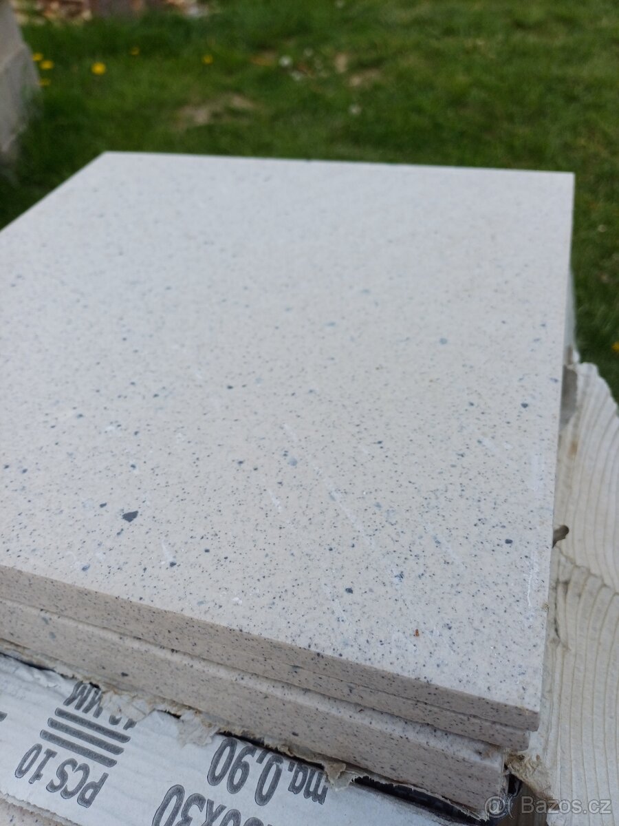 Dlažba 30x30x12mm - 23m2