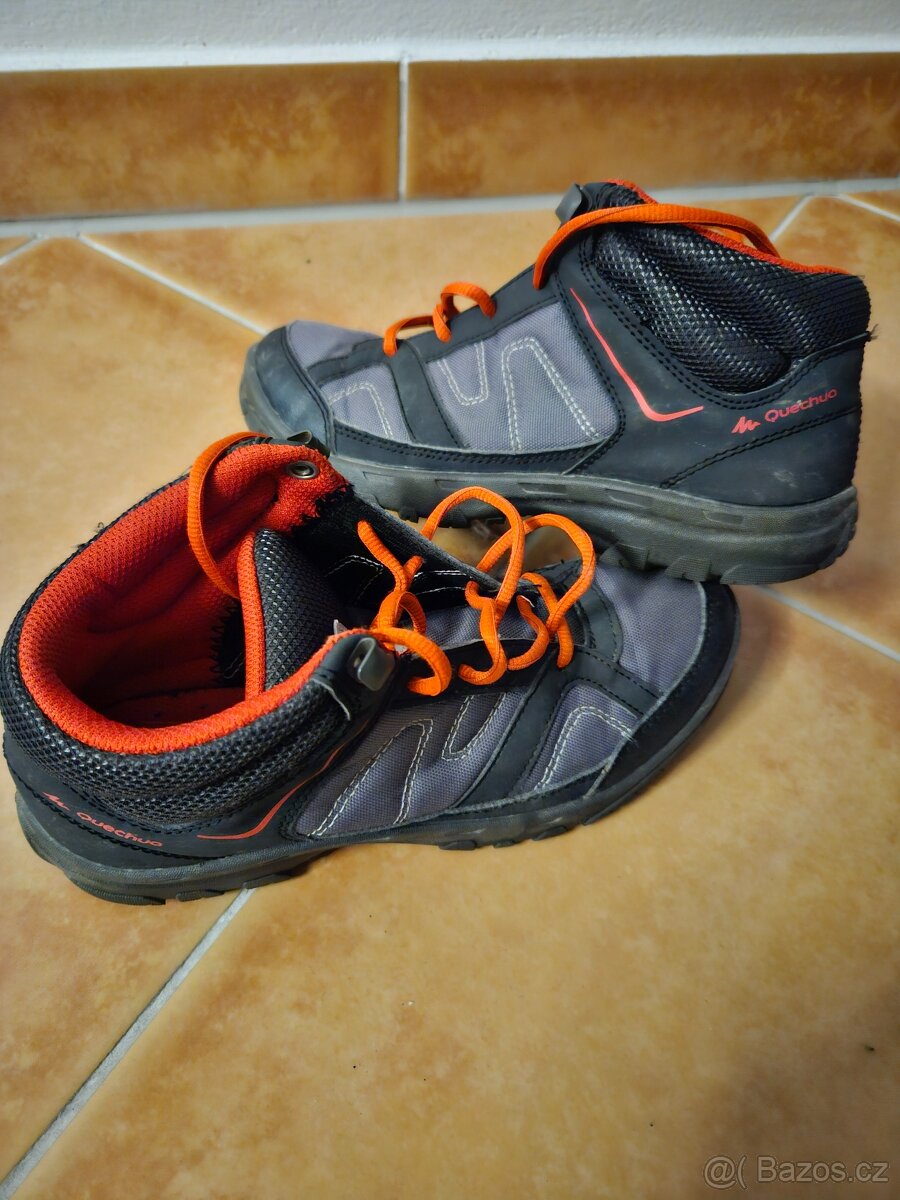 Prodam kotnikove boty zn.Decathlon