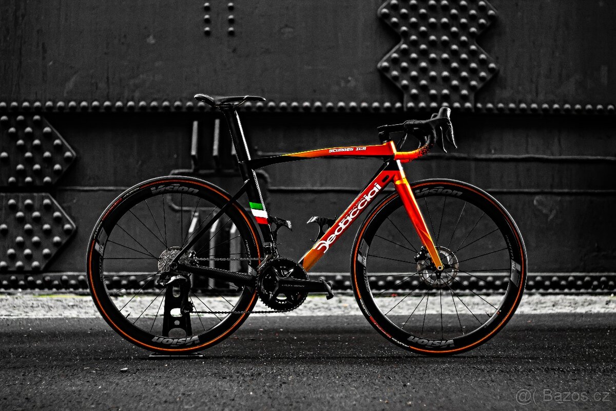 Dedacciai Scuro 25, Shimano Ultegra Di2 2x12, Vision Metron